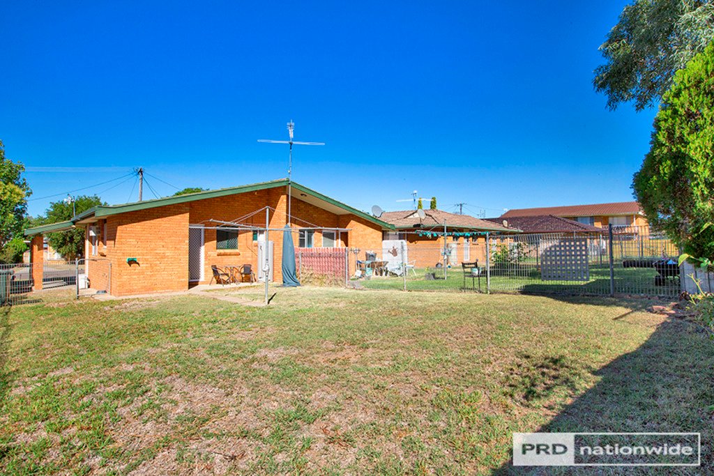 17 Burilla Street TAMWORTH 10