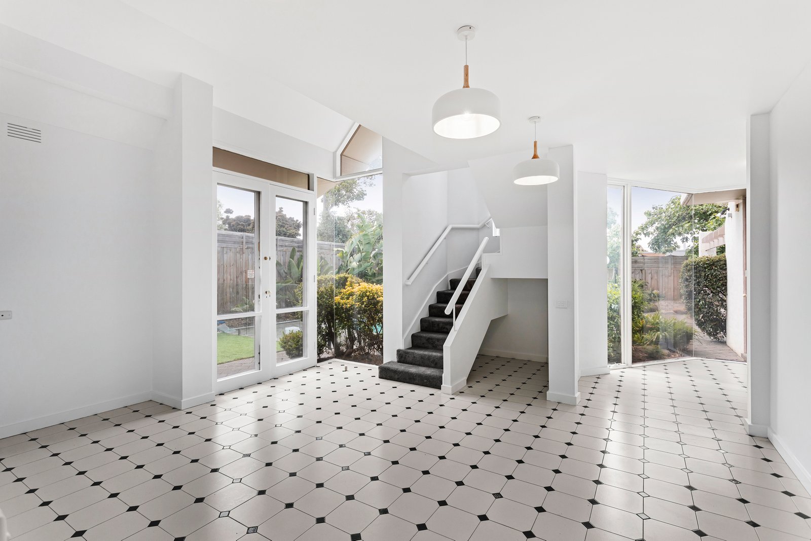 Real Estate and Property in 17 Burrindi Road, Caulfield South, VIC
