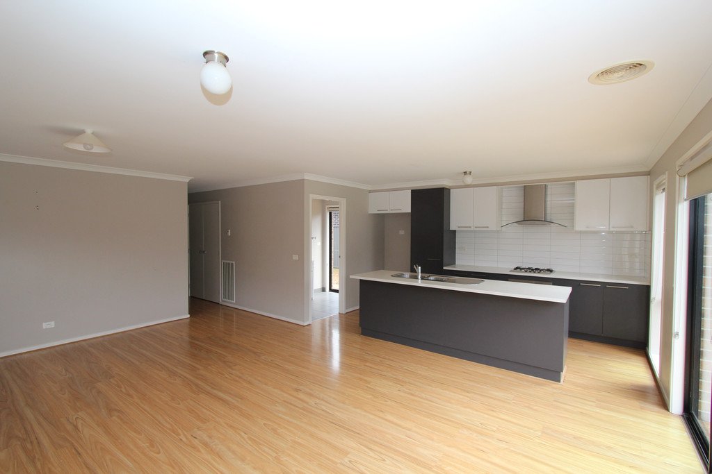 17 Cahill Close Lucas 5