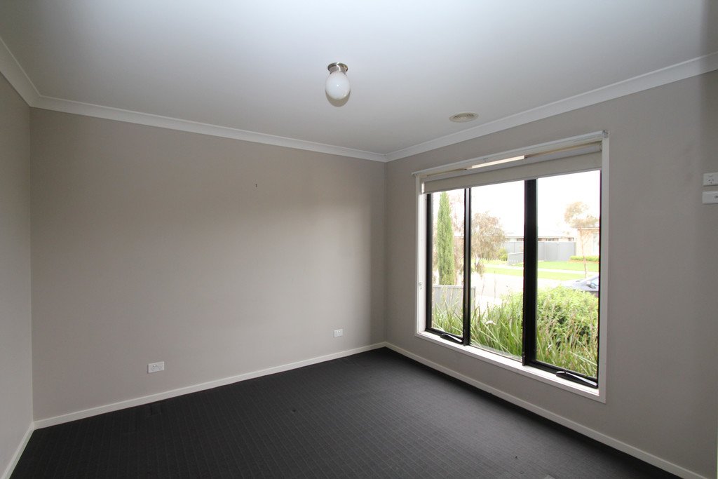 17 Cahill Close Lucas 8