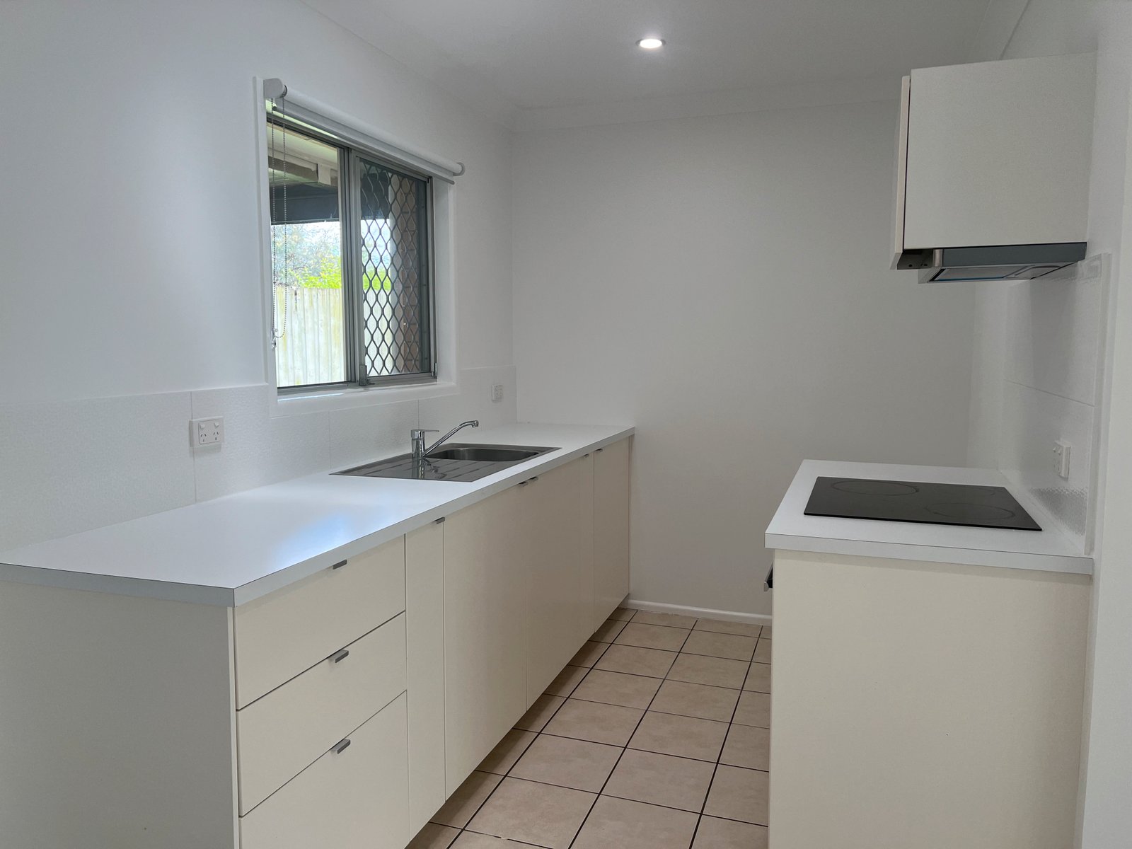 17 Cairns Avenue PALM BEACH 4