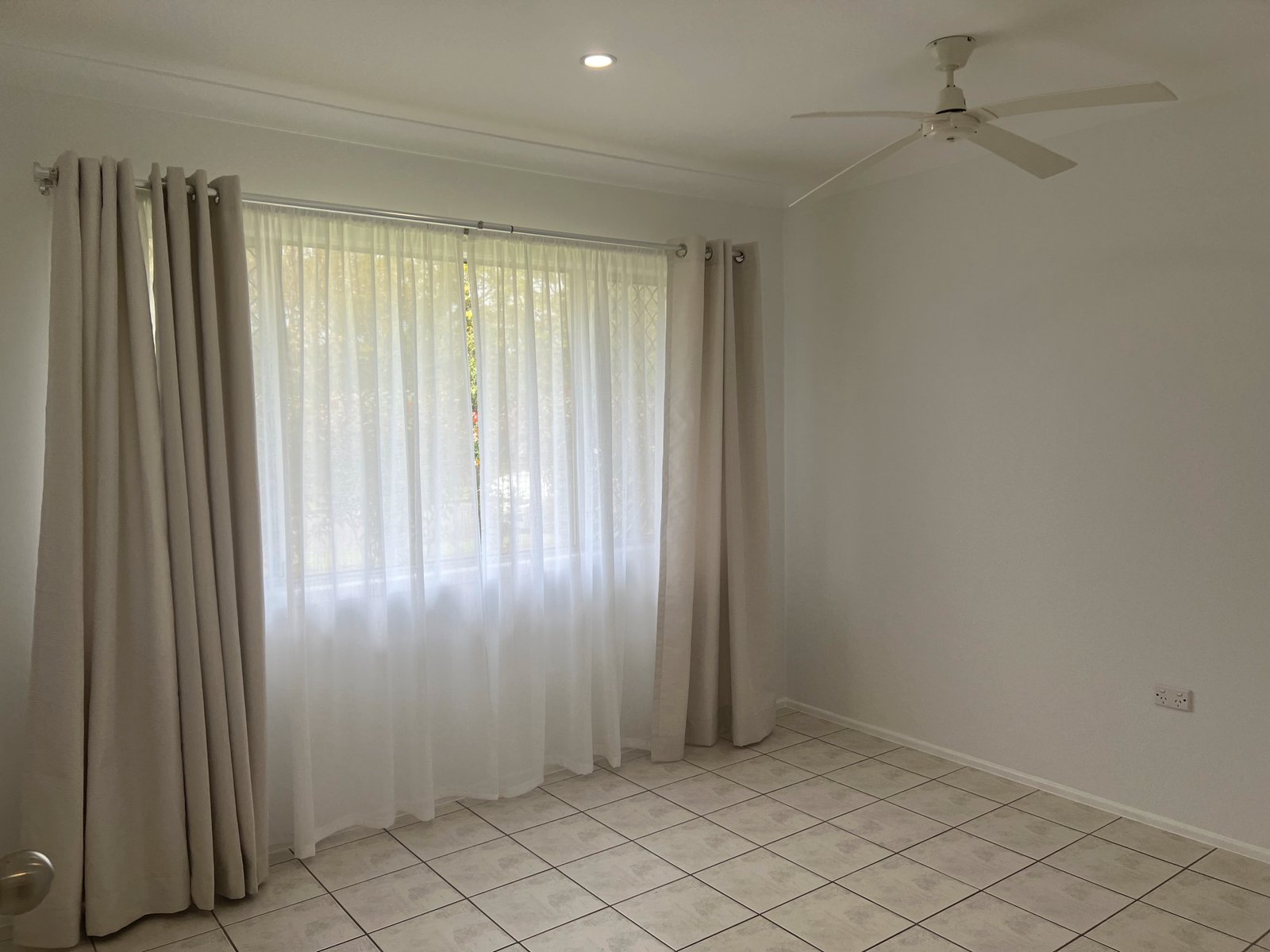 17 Cairns Avenue PALM BEACH 6