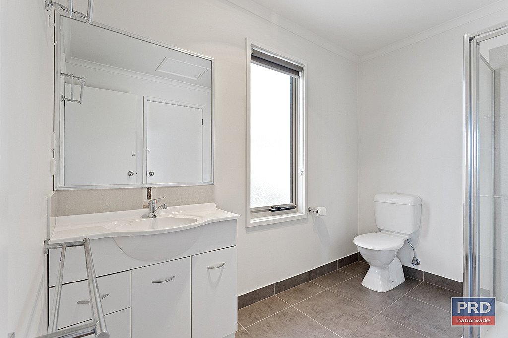 1/7 Caleb Close GOLDEN SQUARE 9