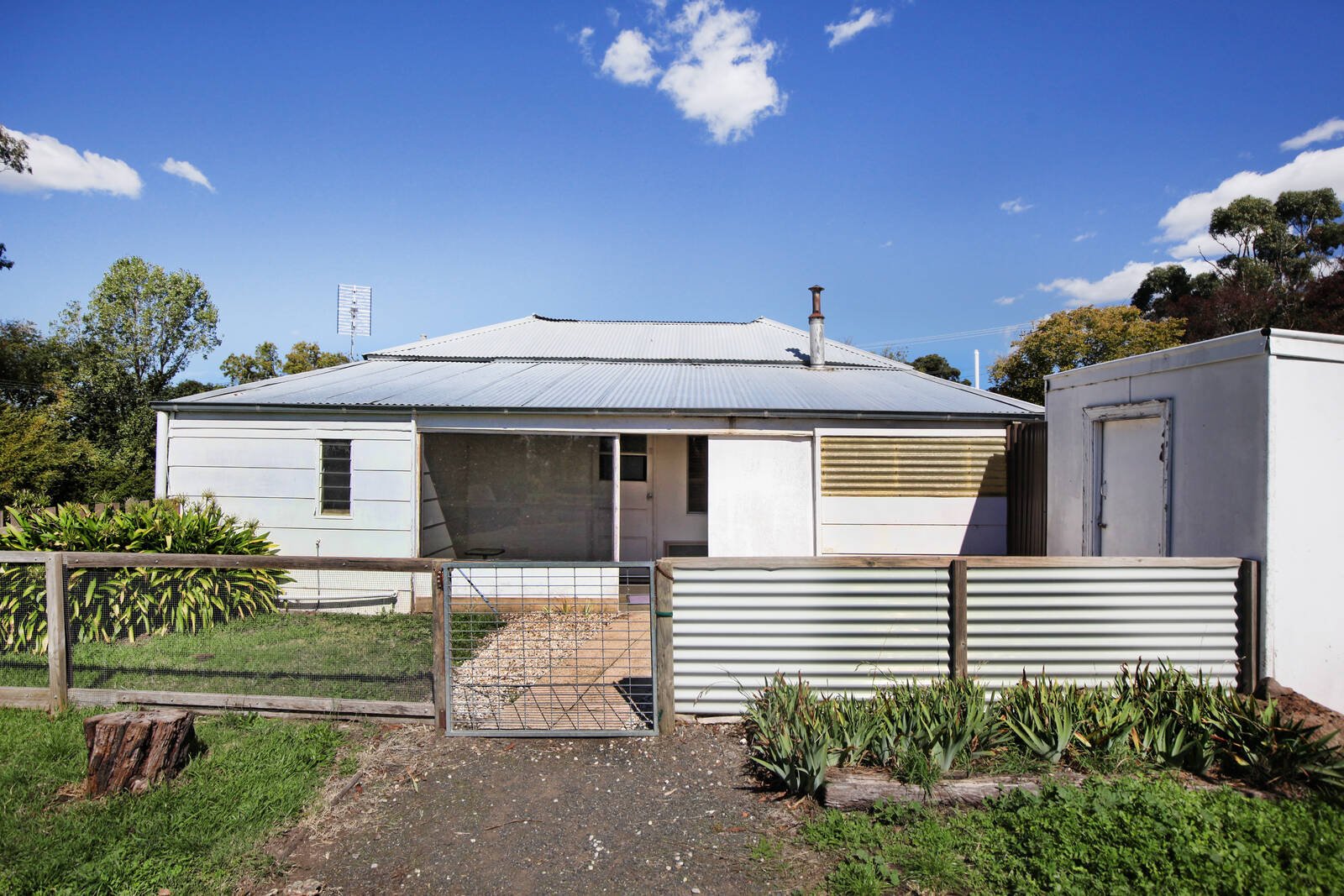 Real Estate and Property in 17 Campbell Street, Malmsbury, VIC