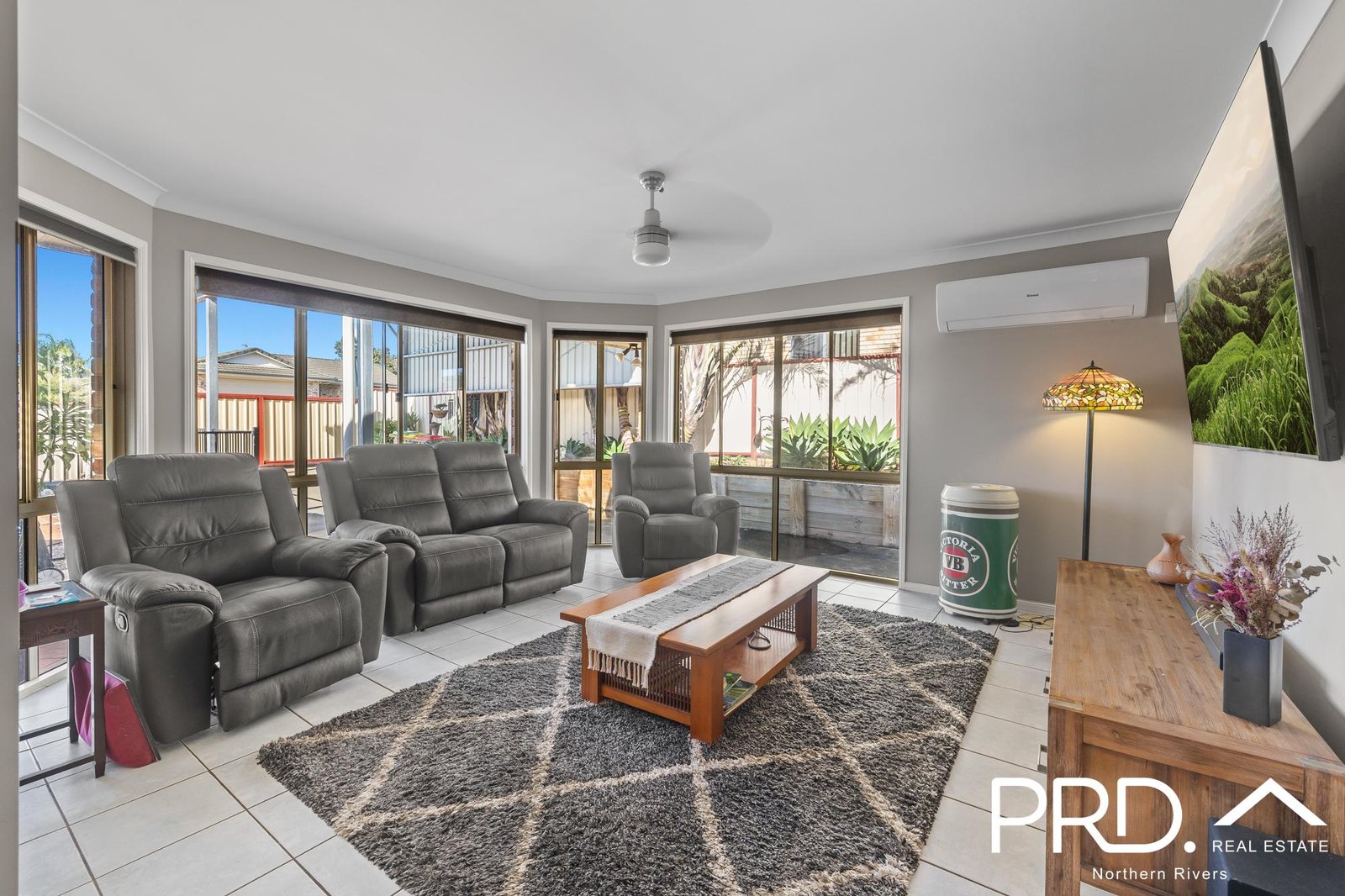 17 Canning Drive CASINO 5