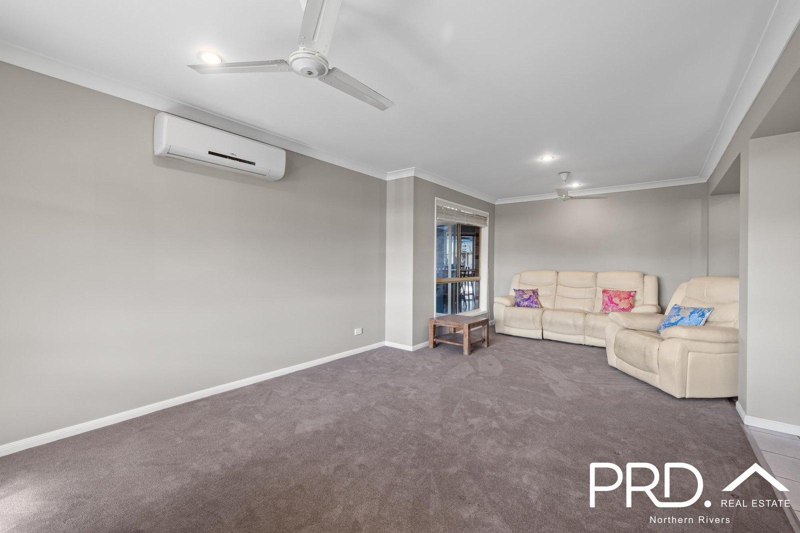 17 Canning Drive CASINO 6