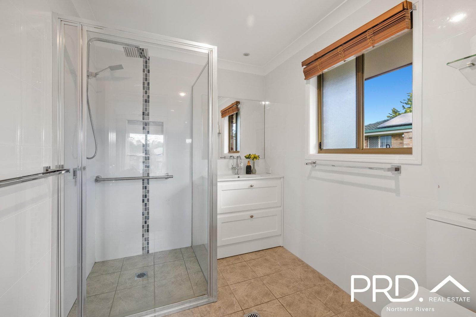 17 Canning Drive CASINO 8