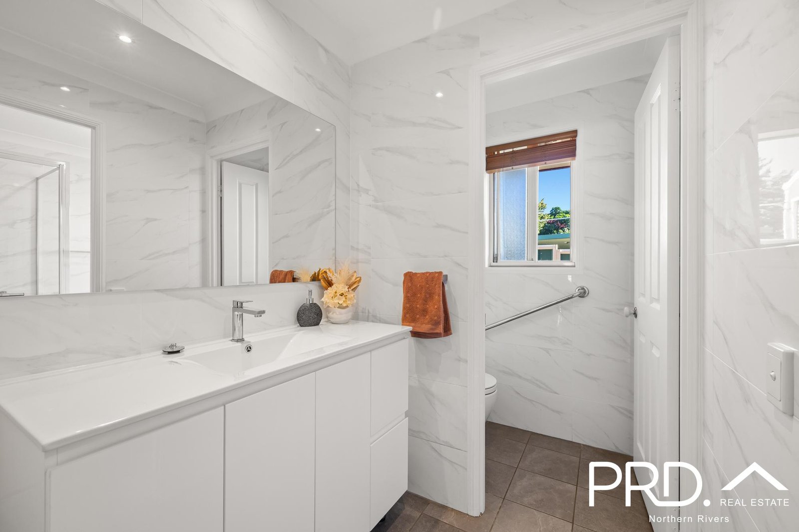 17 Canning Drive CASINO 12