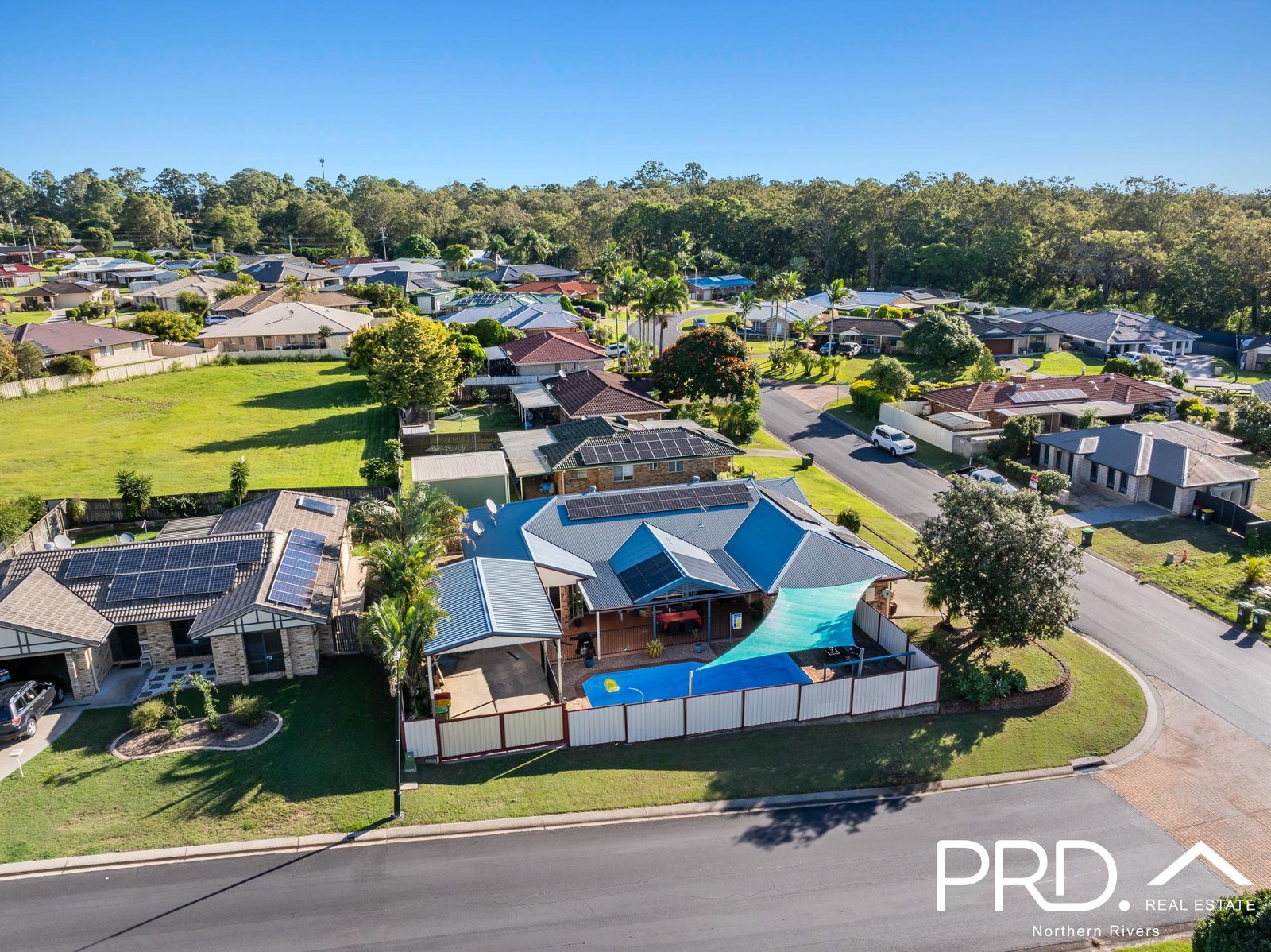17 Canning Drive CASINO 18