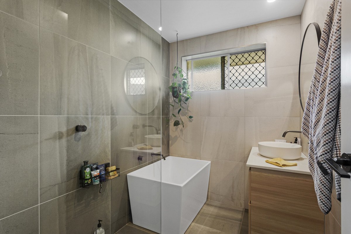 1/7 Cantwell Court MIAMI 9