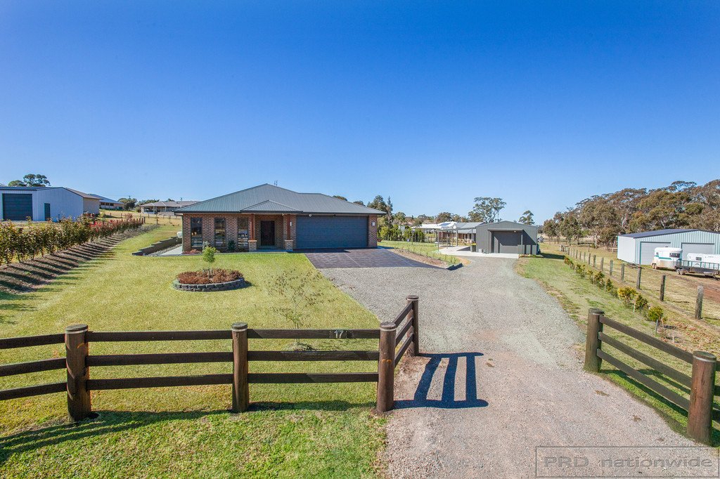 17 Carnival Close WINDELLA 2