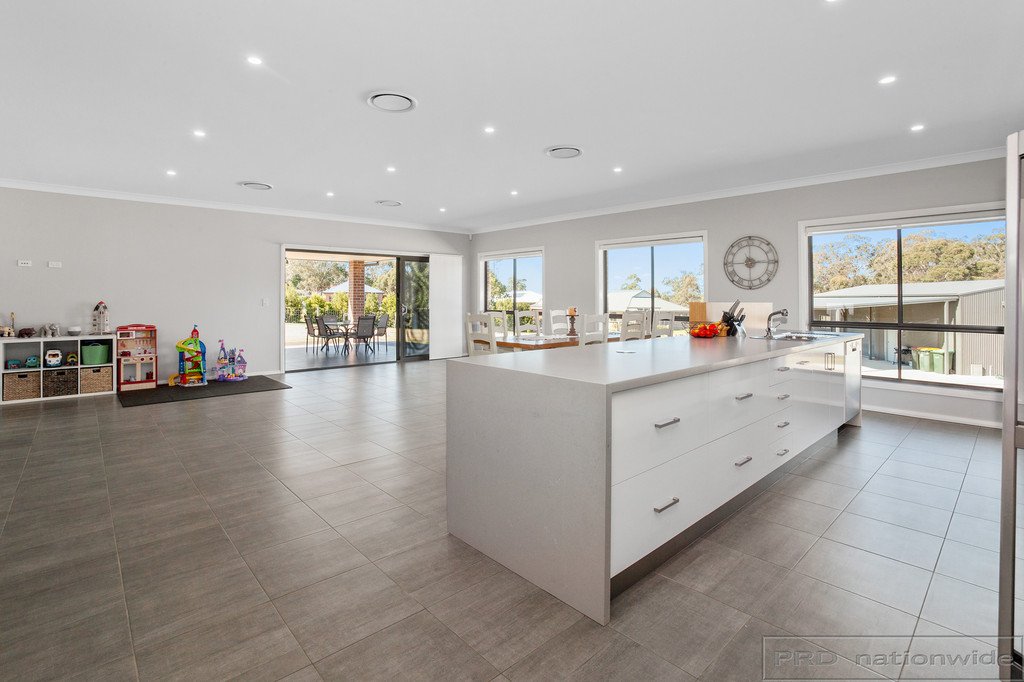 17 Carnival Close WINDELLA 5