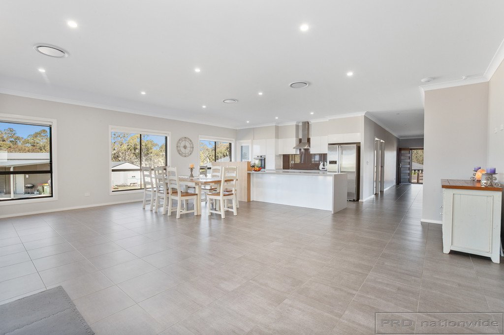 17 Carnival Close WINDELLA 6