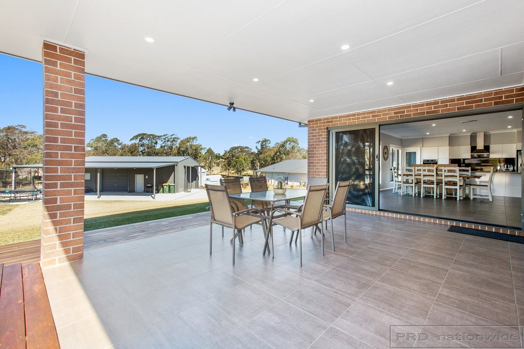 17 Carnival Close WINDELLA 9