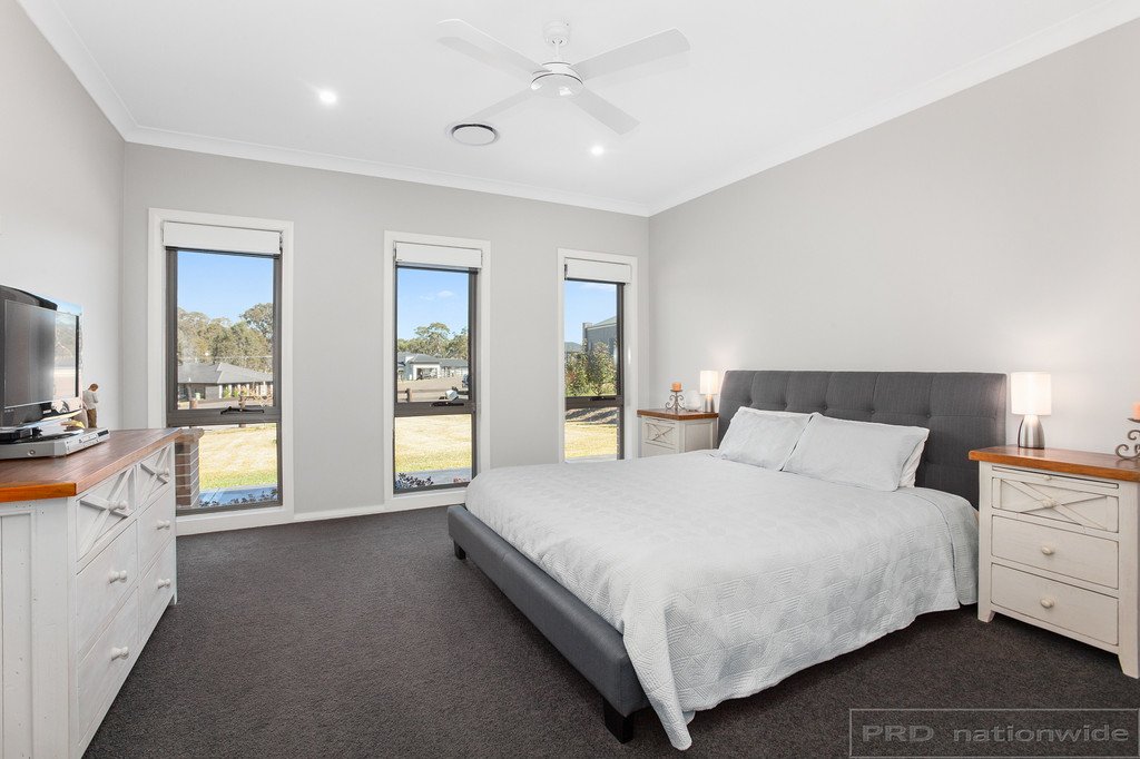 17 Carnival Close WINDELLA 11