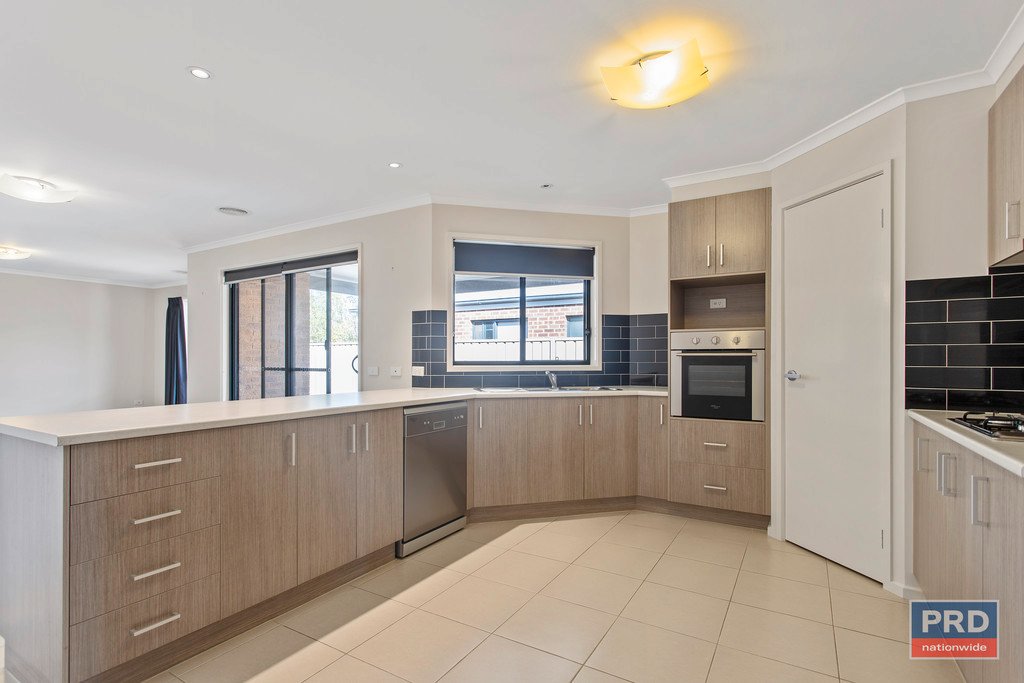 17 Carrington Close WHITE HILLS 2