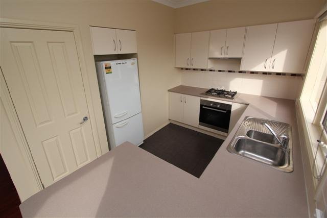 17 Catherine Court BROWN HILL 3