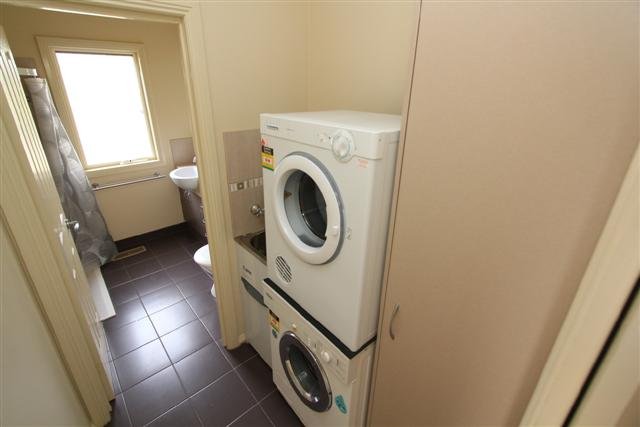 17 Catherine Court BROWN HILL 10