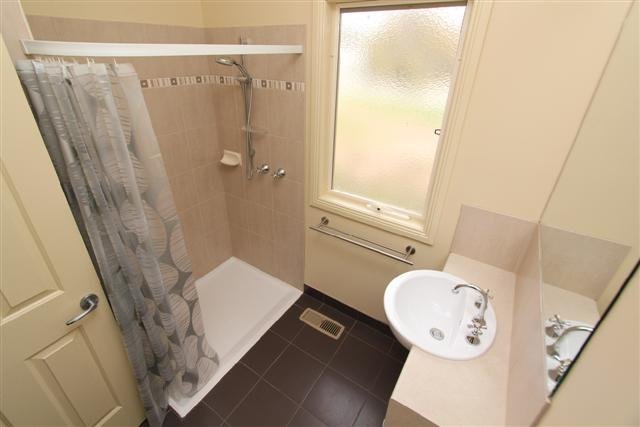 17 Catherine Court BROWN HILL 12