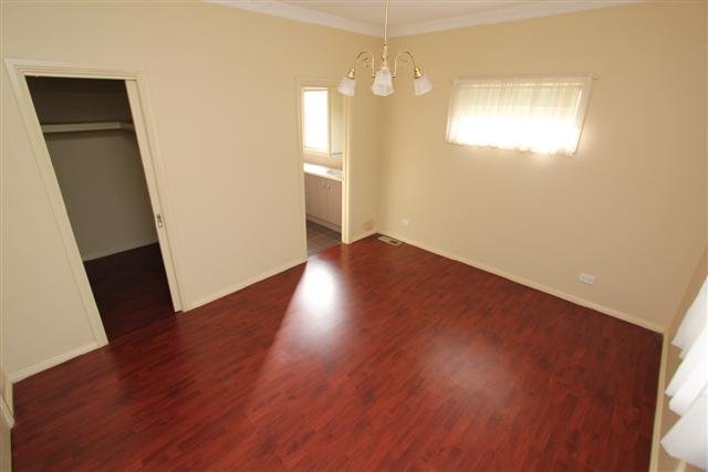 17 Catherine Court BROWN HILL 14