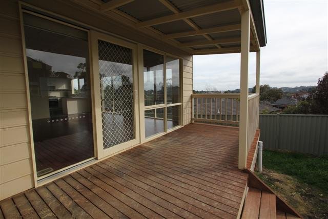 17 Catherine Court BROWN HILL 18