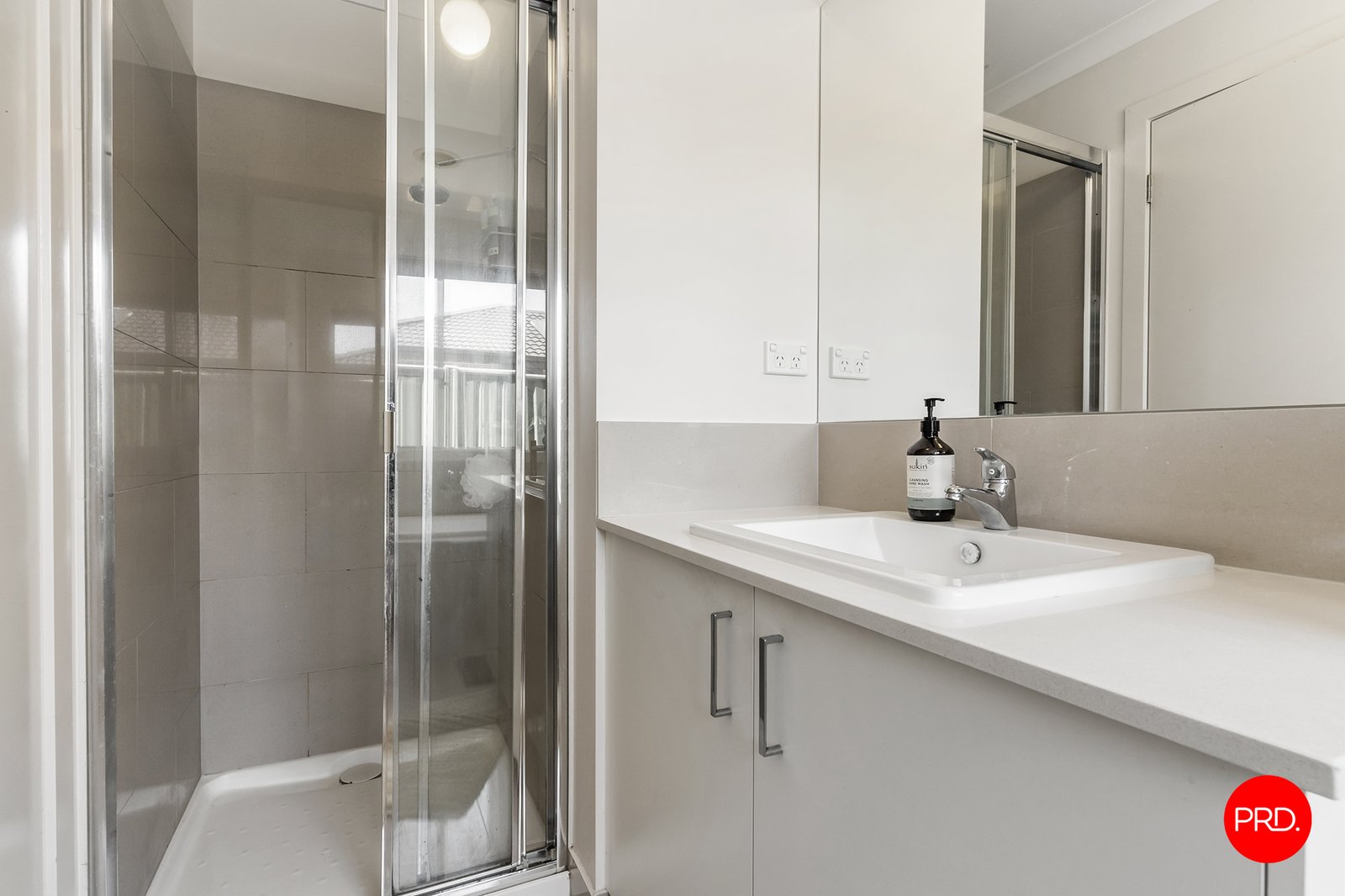 17 Caulfield Drive ASCOT 11