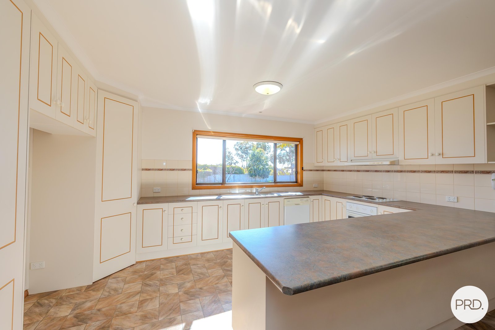 17 Chaffey Street,  MERBEIN 15