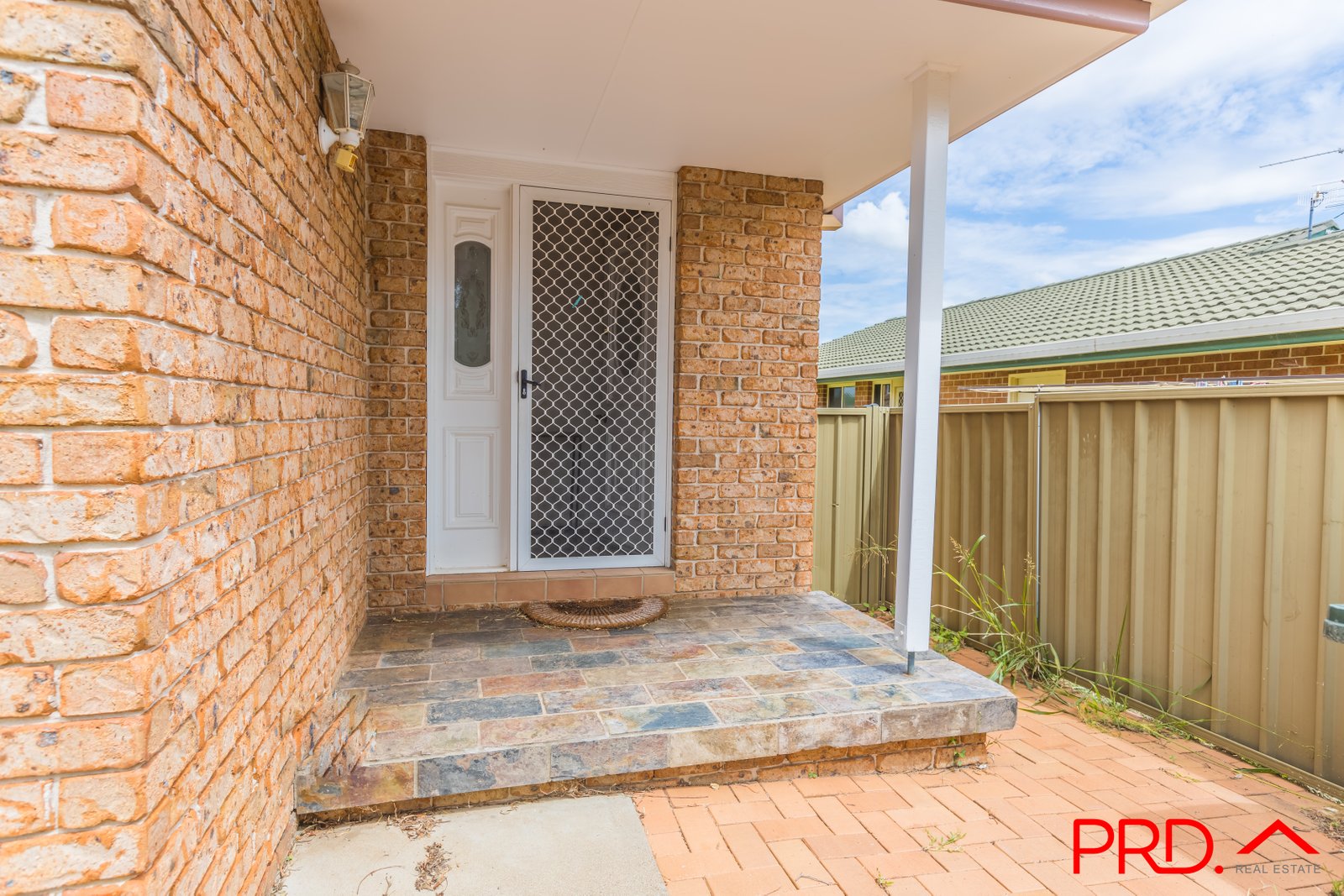 17 Charles Coxen Close TAMWORTH 4