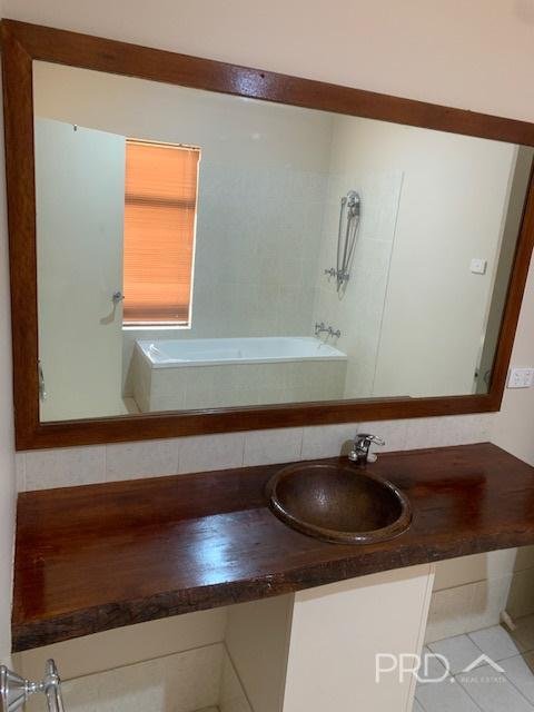 17 Charles Road CABLE BEACH 10