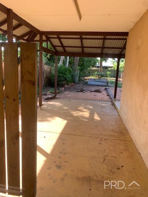 17 Charles Road CABLE BEACH 12