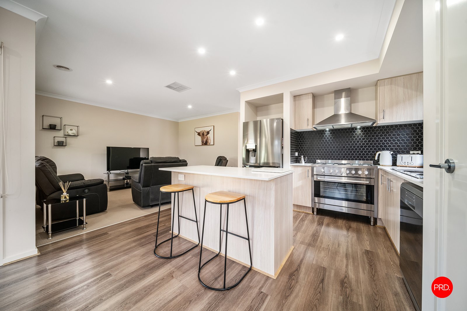 17 Clarcoll Crescent KANGAROO FLAT 3