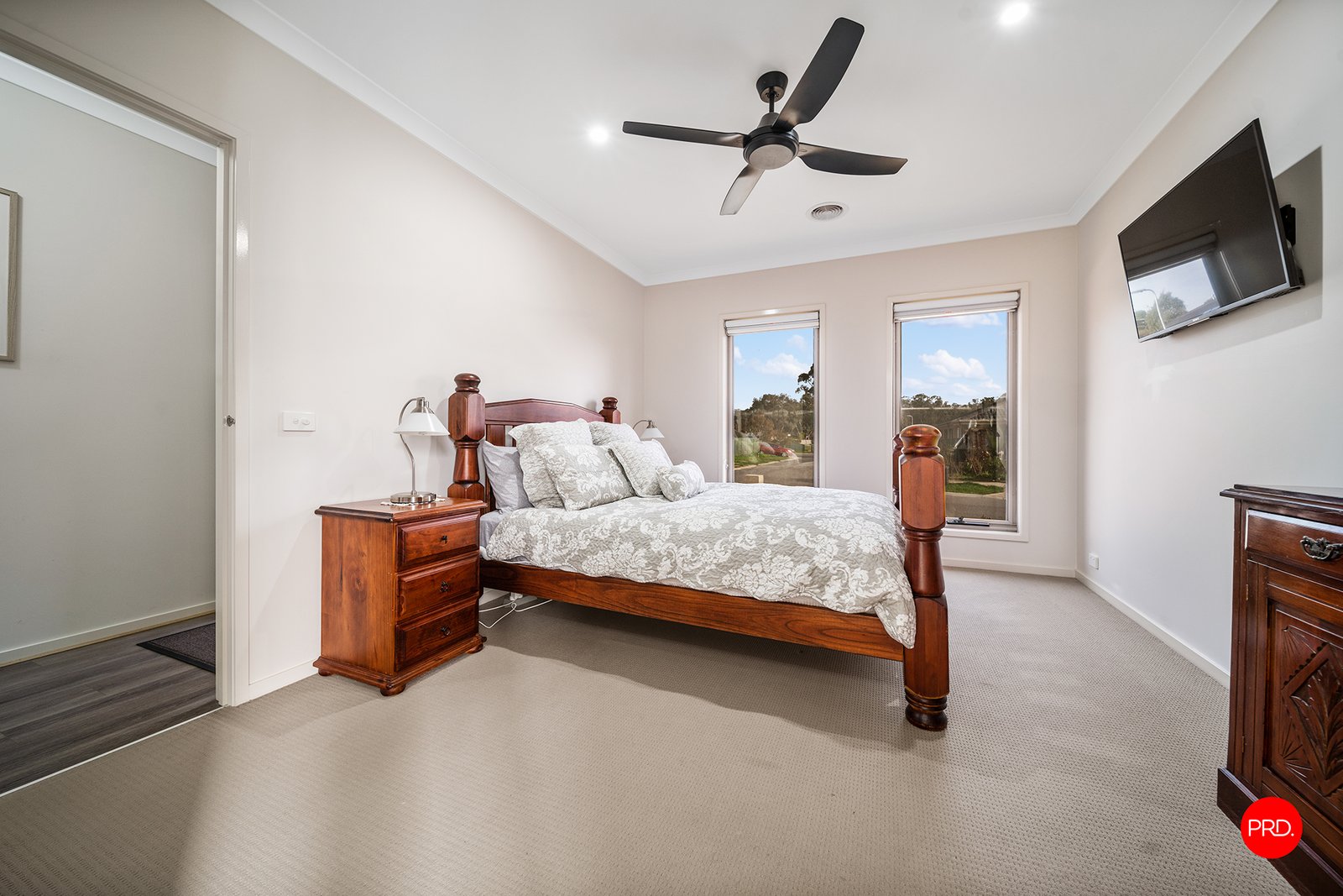 17 Clarcoll Crescent KANGAROO FLAT 7