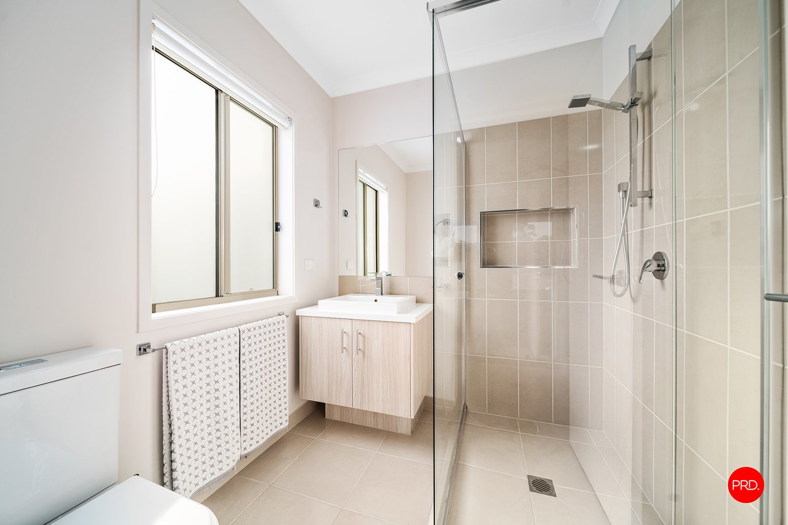 17 Clarcoll Crescent KANGAROO FLAT 8