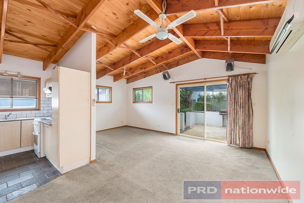17 Colleen Avenue PICNIC POINT 7