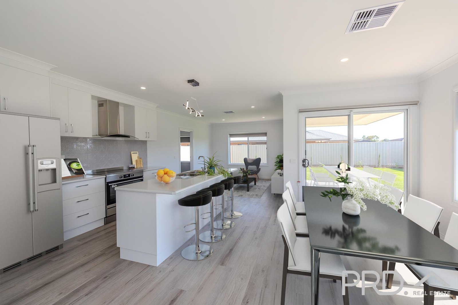 17 Cook Drive RED CLIFFS 4