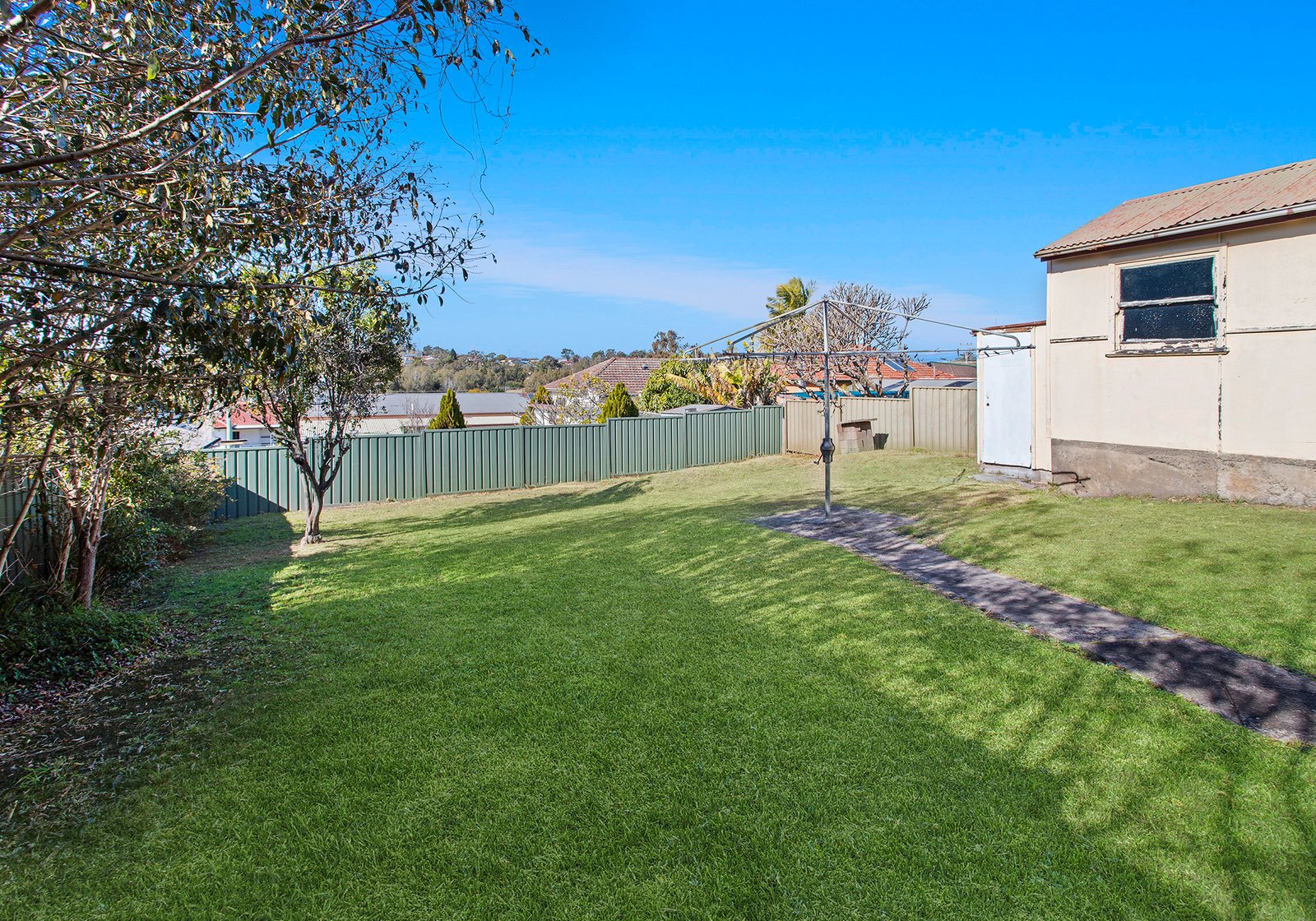 17 Coolabah Road DAPTO 8