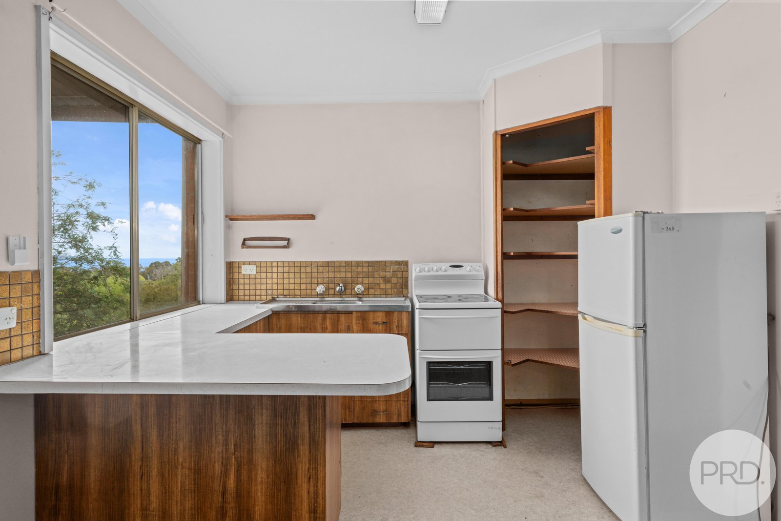 17 Coolamon Road TAROONA 13