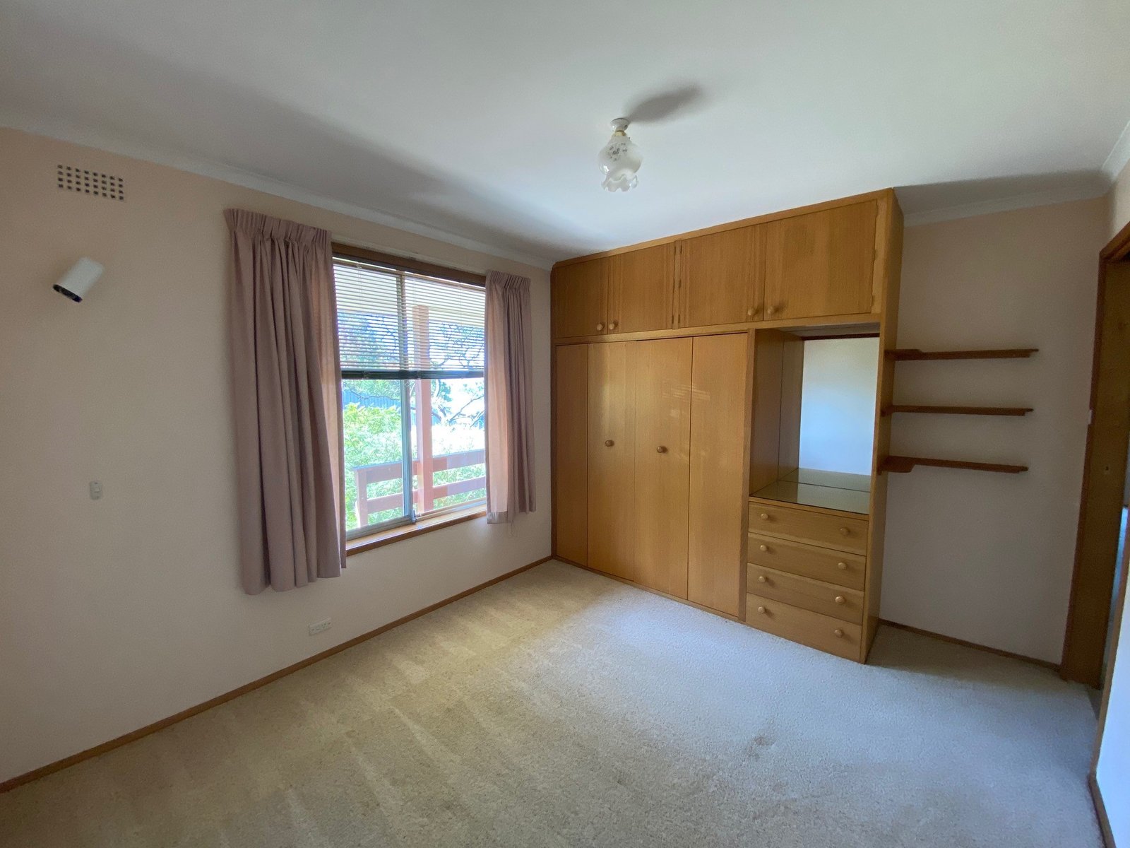 17 Coolamon Road TAROONA 9