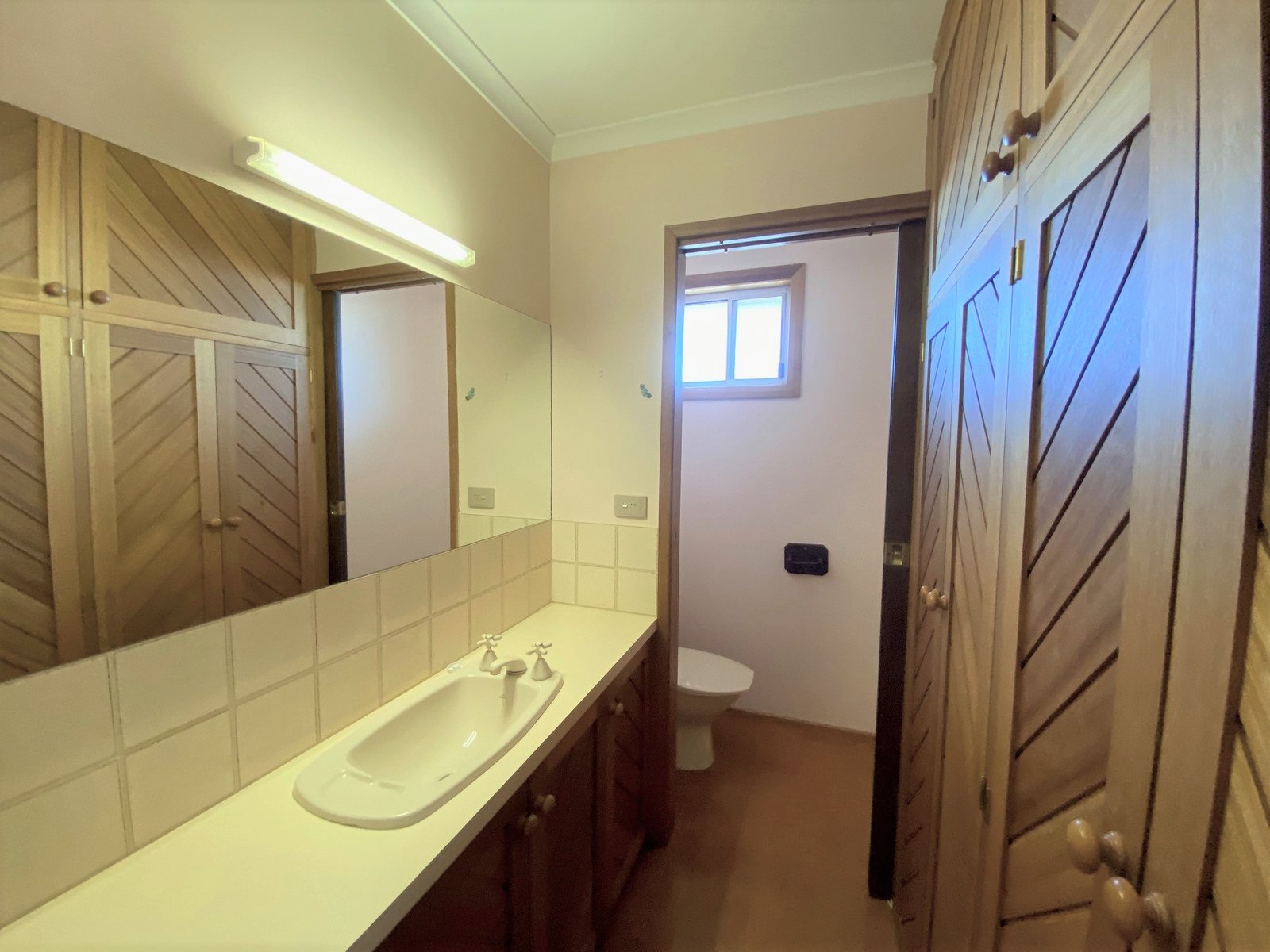 17 Coolamon Road TAROONA 13