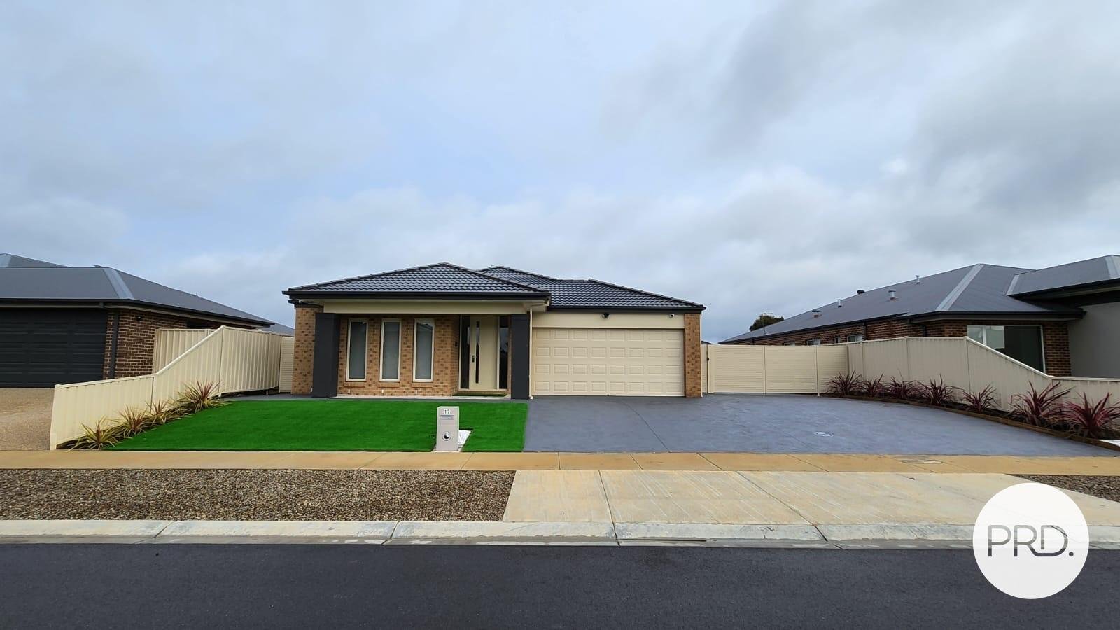 17 Corangamite Drive KIALLA 1