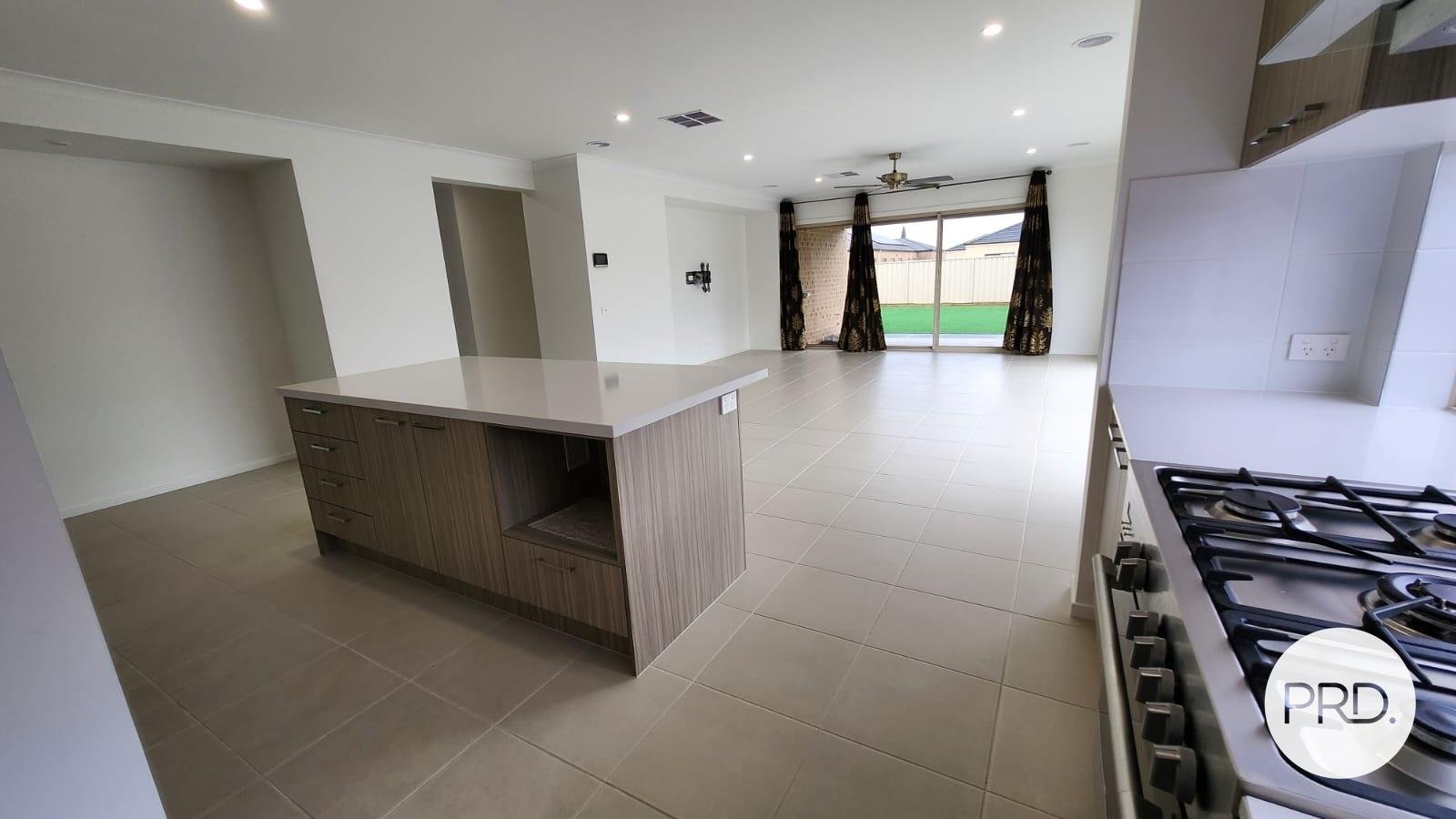 17 Corangamite Drive KIALLA 4