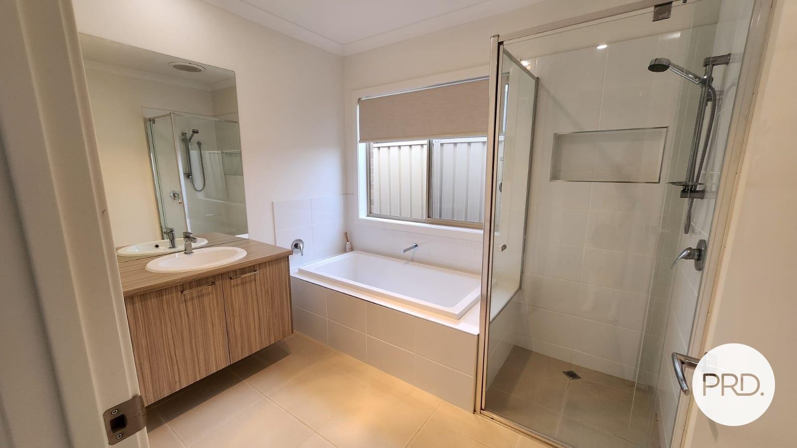 17 Corangamite Drive KIALLA 8