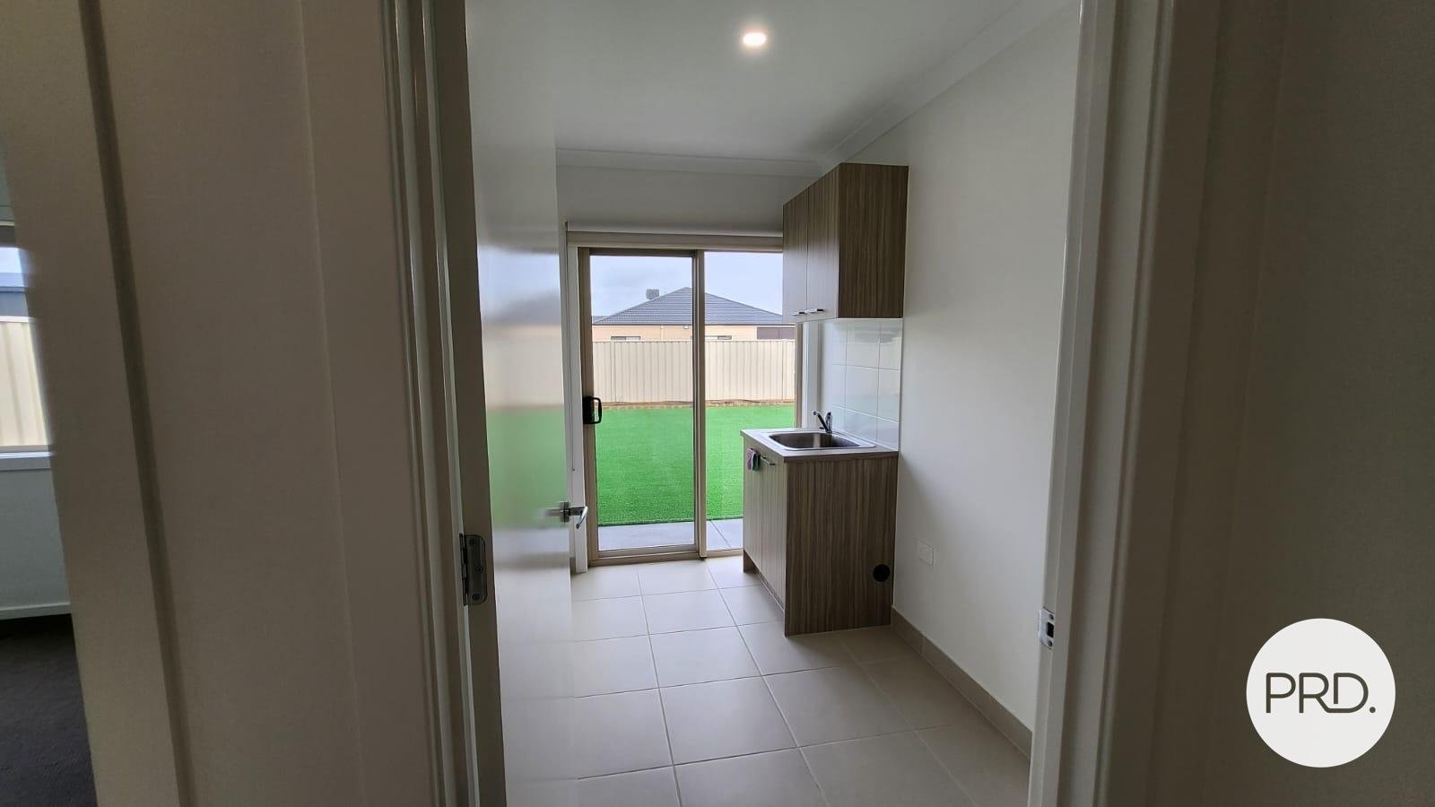 17 Corangamite Drive KIALLA 12