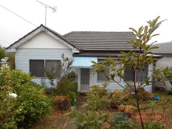 17 Corralyn Avenue BATLOW 1