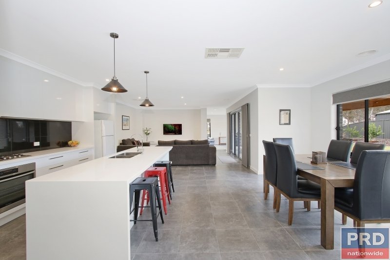 17 Corriedale Court THURGOONA 3