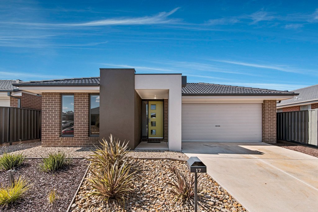 17 Counsel Road HUNTLY 1