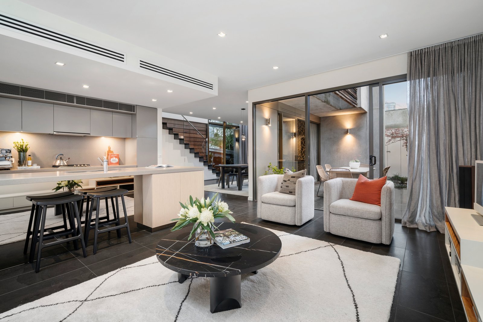 17 Coventry Place, South Melbourne, 3205