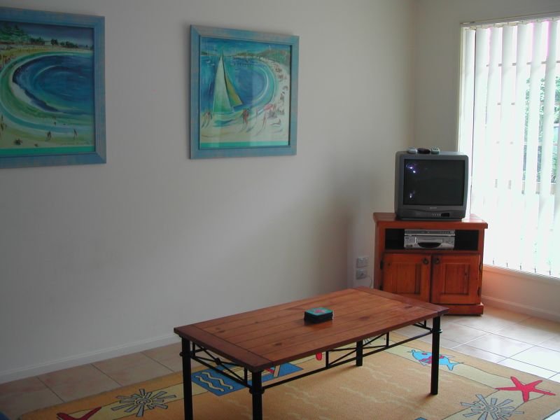 1/7 Crystal Cl  FINGAL BAY 4