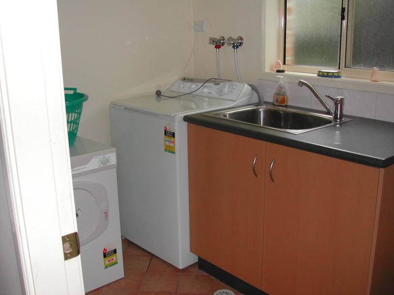 1/7 Crystal Cl  FINGAL BAY 10