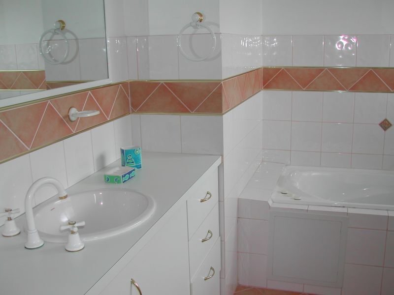 1/7 Crystal Cl  FINGAL BAY 13